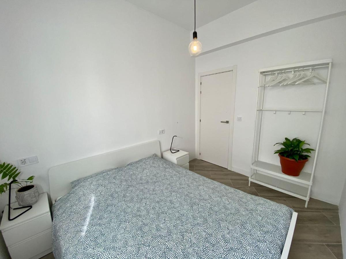 Room With Private Bathroom - Vivienda Vacacional Out Of Blue 산타크루즈데라팔마 객실 사진