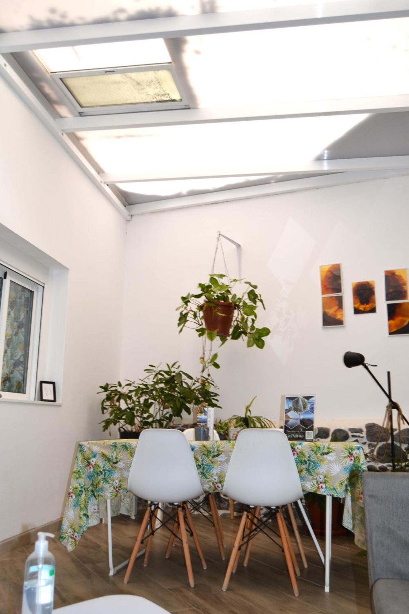 Room With Private Bathroom - Vivienda Vacacional Out Of Blue 산타크루즈데라팔마 외부 사진