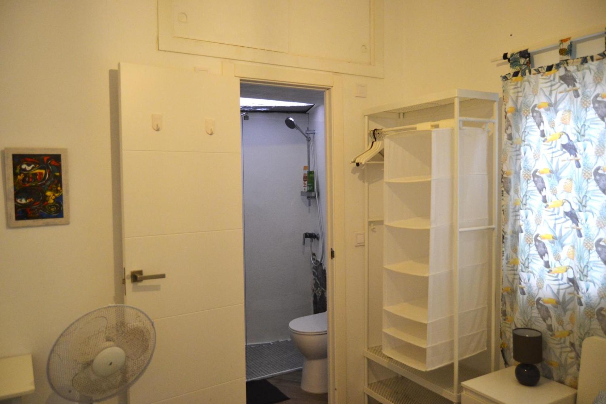 Room With Private Bathroom - Vivienda Vacacional Out Of Blue 산타크루즈데라팔마 외부 사진