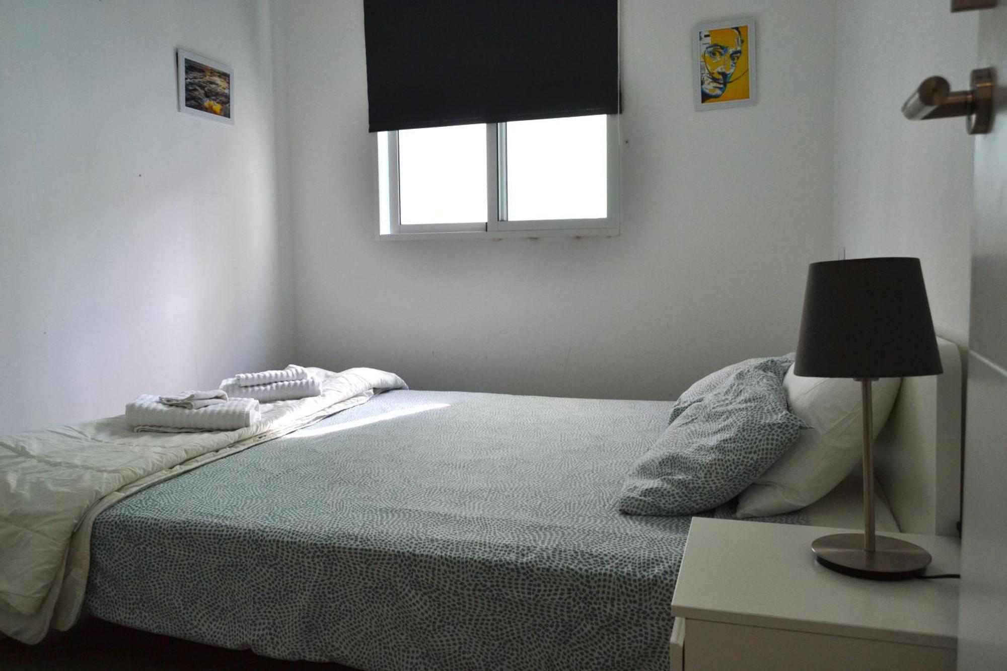Room With Private Bathroom - Vivienda Vacacional Out Of Blue 산타크루즈데라팔마 외부 사진