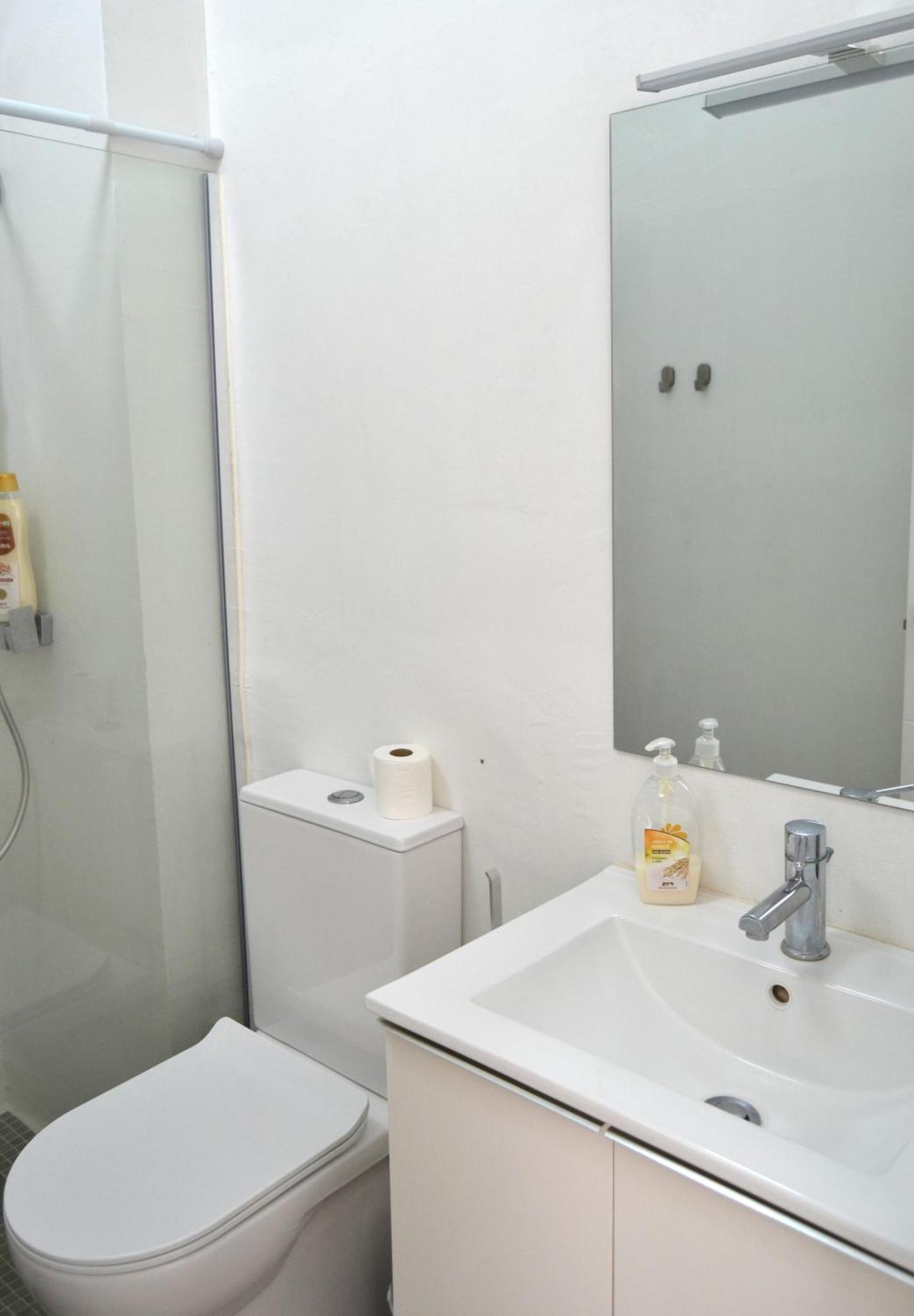 Room With Private Bathroom - Vivienda Vacacional Out Of Blue 산타크루즈데라팔마 외부 사진